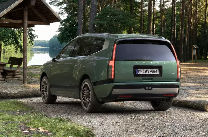 Asistenta inteligenta la parcare de la distanta 2.