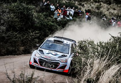 Echipa Hyundai Shell World Rally acumuleaza experienta importanta in conditiile dificile din Raliul Argentinei