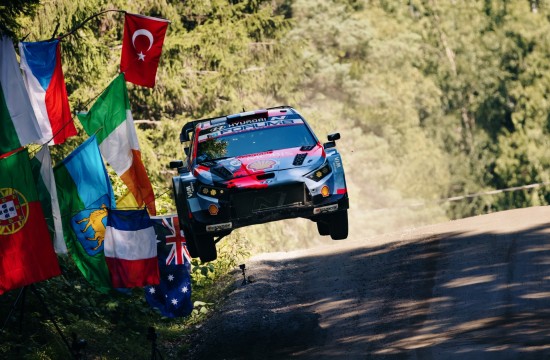 Hyundai Motorsport a avut doua echipaje in top 5 la Raliul Finlandei