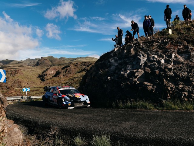 Weekend cu puncte pentru Hyundai Motorsport in Raliul Insulelor Canare - 8053a62f-0649-ef8e-9cde-8307156ee44d.jpg