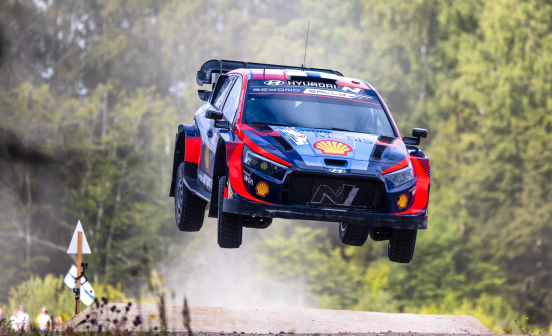 Echipajele Hyundai Motorsport lupta pentru victorie in Raliul Estoniei