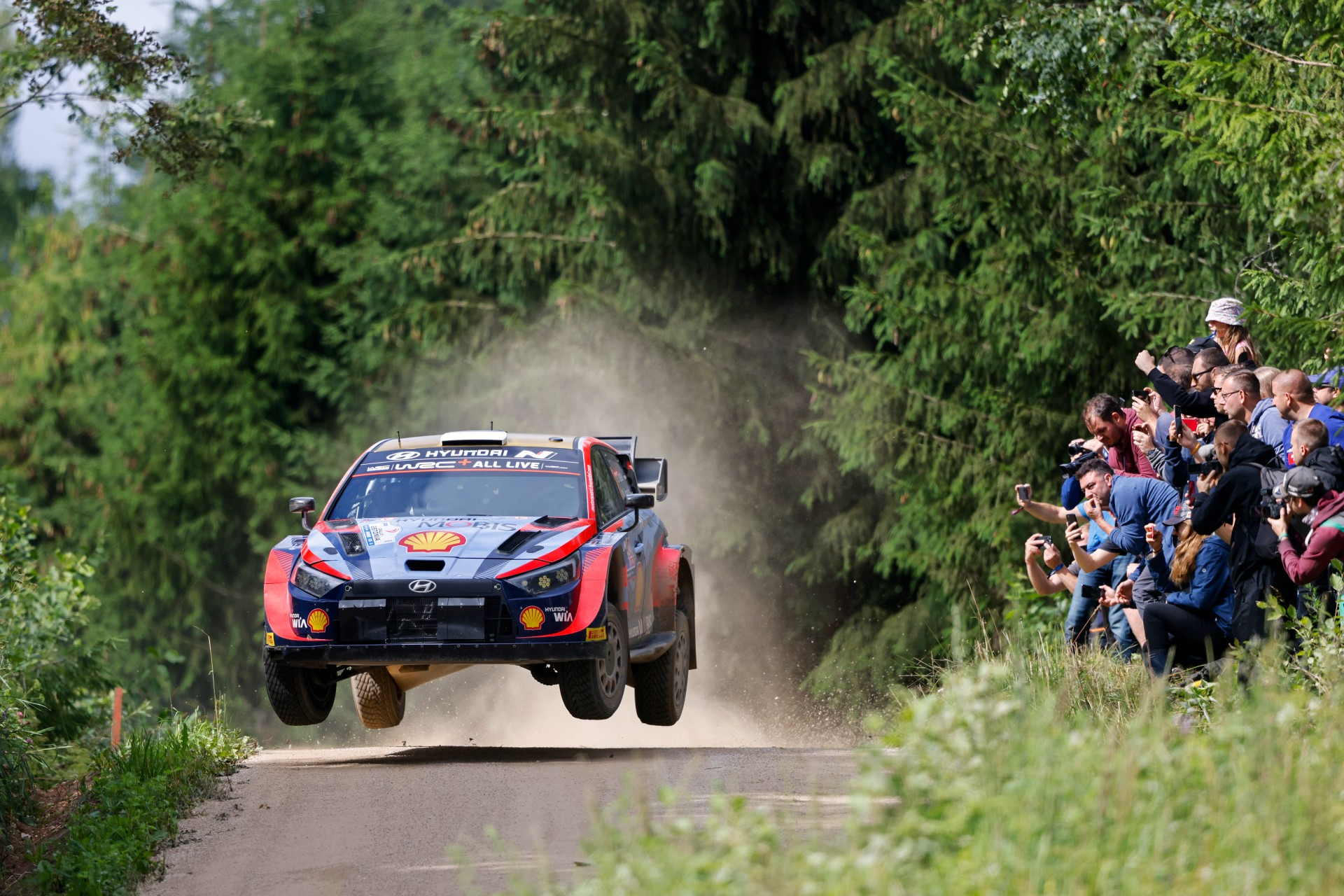 Echipa Hyundai Motorsport lupta pentru podium in Raliul Estoniei